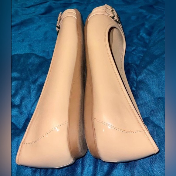 G.H. Bass & Co. Melanie Flats slip Ons. Size 9. Casual comfort, Cap Toe. - Picture 5 of 9